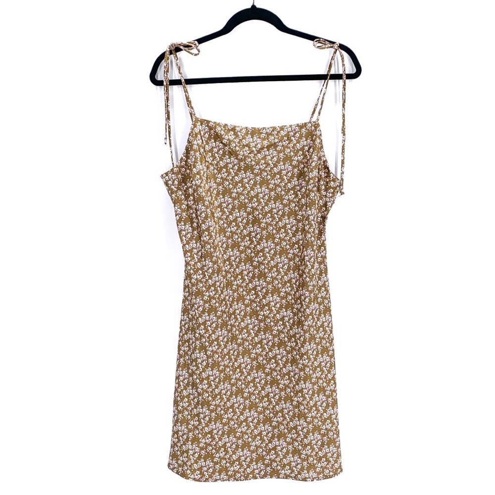 Dress Forum LA Silky Flowy Dainty Floral Slip Dress Size Large NWT